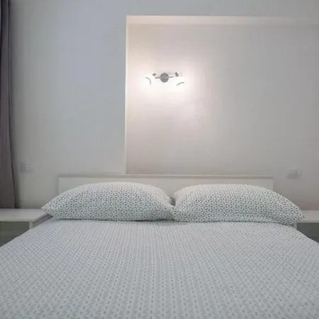 Appartement Serious Job - One Bedroom With Shared Terrace Ve I *