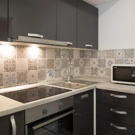 Serious Job - One Bedroom With Patio *