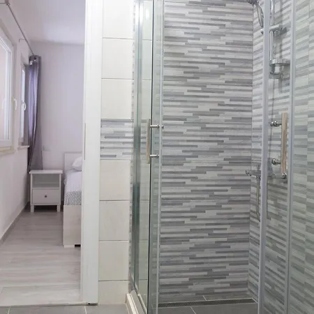 Serious Job - One Bedroom With Patio