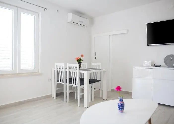 Serious Job - One Bedroom With Shared Terrace Ve I * Ντουμπρόβνικ