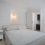 Serious Job - One Bedroom With Shared Terrace Ve I Apartmán *