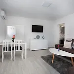 Apartmán Serious Job - One Bedroom With Shared Terrace Ve I *