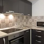 Serious Job - One Bedroom With Shared Terrace Ve I *