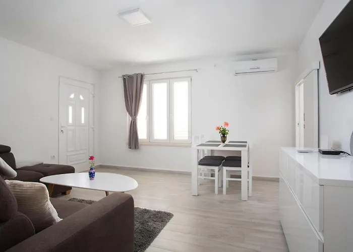 דירה Serious Job - One Bedroom With Shared Terrace Ve I דוברובניק