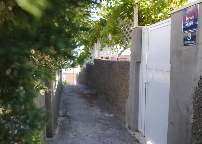 Serious Job - One Bedroom With Shared Terrace Ve I *